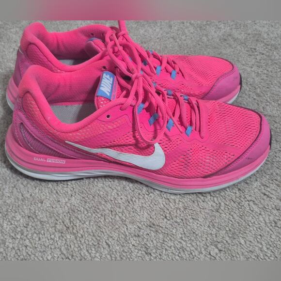Nike | Pink | Woman's Running Shoes | Size 10 - Picture 2 of 12